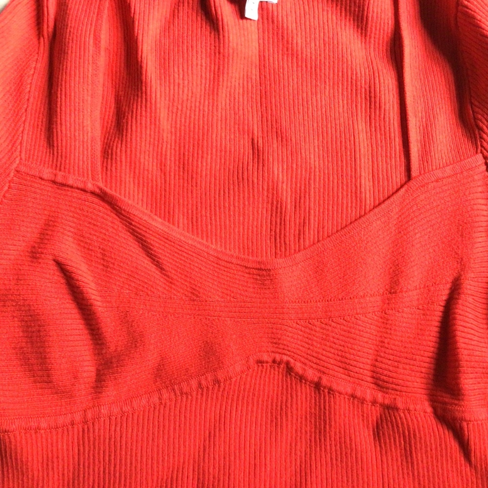 Pull rouge décolleté - Picture 2 of 4